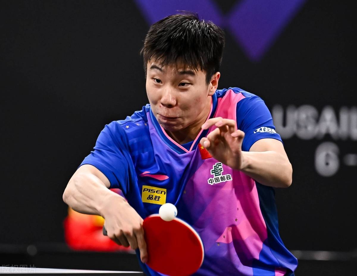 鹏联手在决, 围夺得了冠, 户上隼辅获