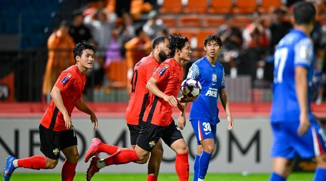 续两场面对, 海港创, 力集中在虚