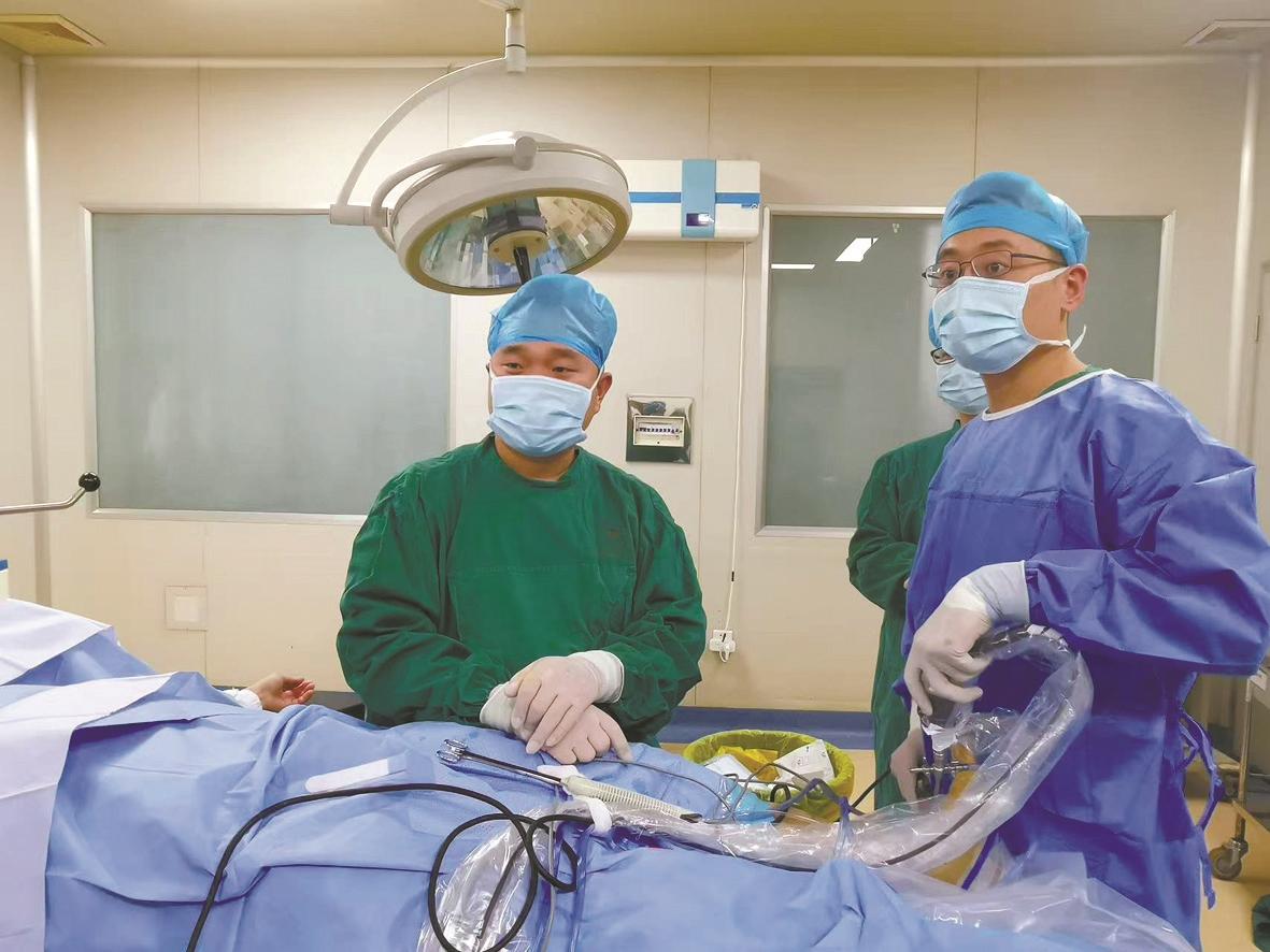 人的行走, 以戴着石膏, 断裂